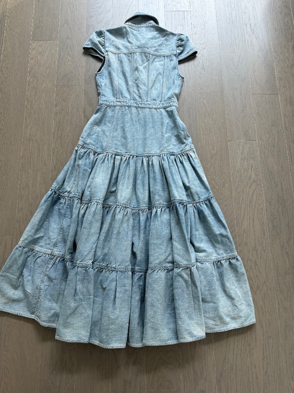 Alice + Olivia Patsy Denim Fit Flare Midi Tiered Dress Light Adele - Size 2 - Picture 7 of 11